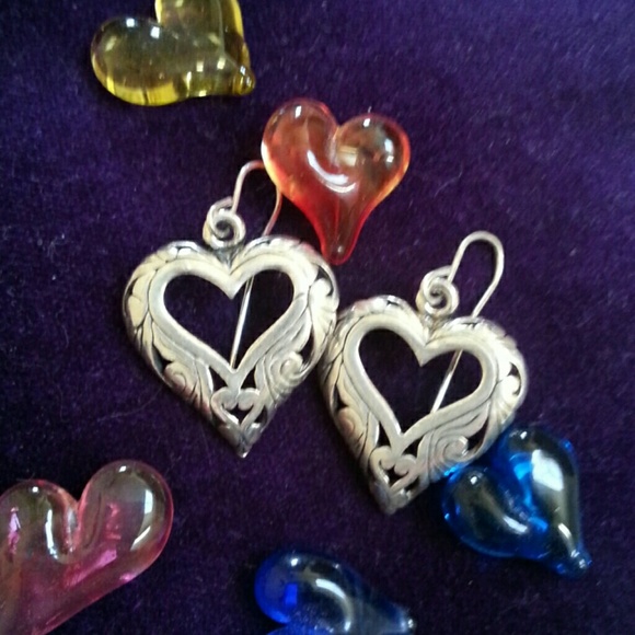 Sterling silver heart earrings - Picture 3 of 3