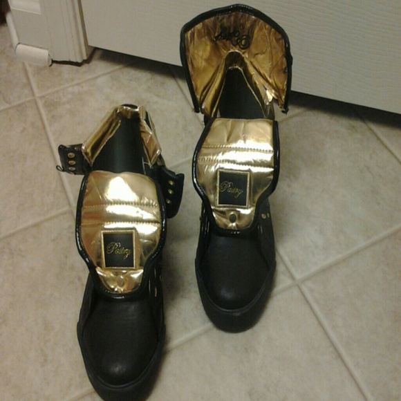SOLD - PASTRY black n gold nail sneakers