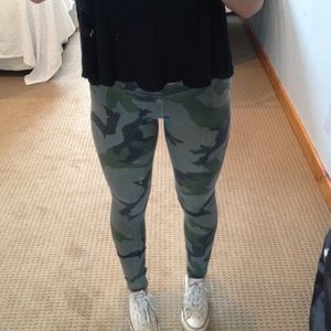 camo leggings