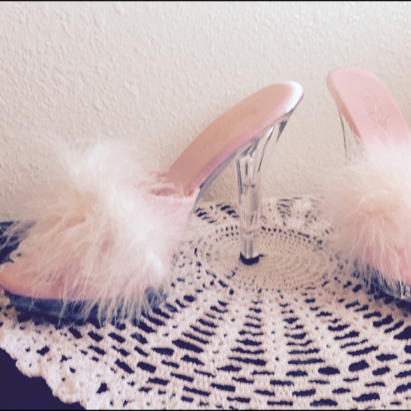 Baby pink Bedroom shoes.. So sexy and pretty. 💓