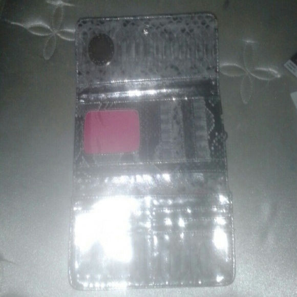 Moving. - Picture 4 of 4