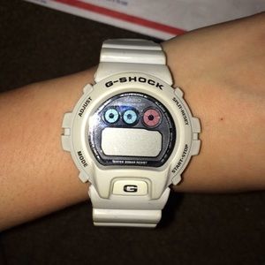 White g-shock