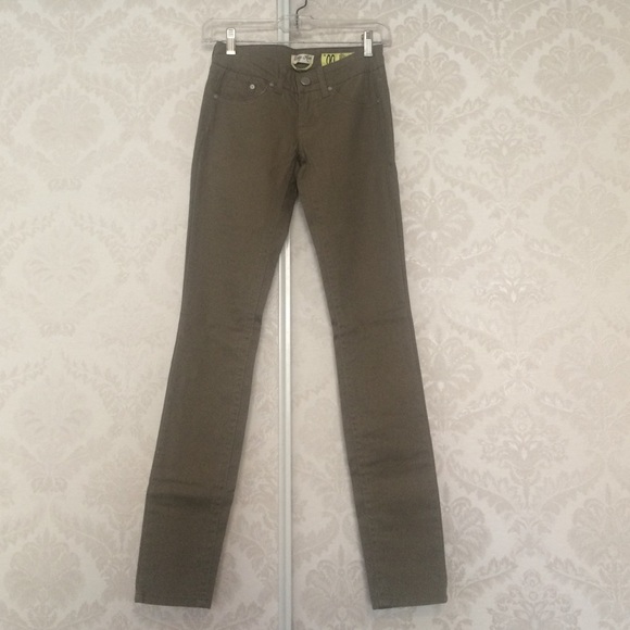 Skinny jeans