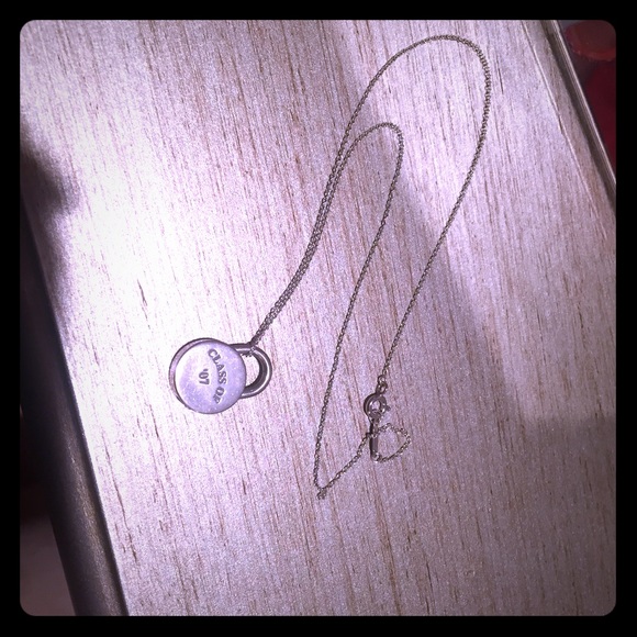 Tiffanys class of 2007 necklace - mint condition