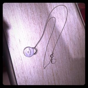 Tiffanys class of 2007 necklace - mint condition