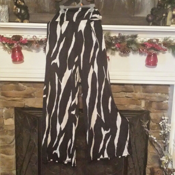 Black and white palazzo pants