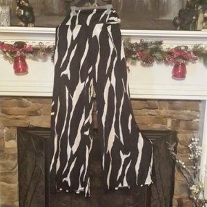 Black and white palazzo pants