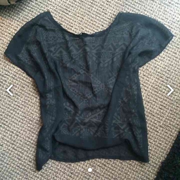 Aztec Top - Picture 2 of 3