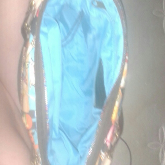 Moving - Picture 2 of 4