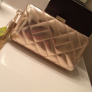 ‼️Gianni Bini Rose Gold Clutch‼️