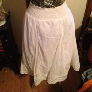White cotton skirt.