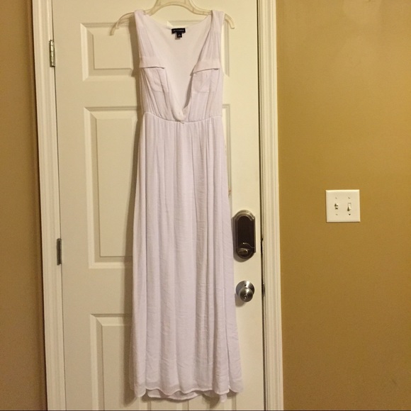 White linen maxi dress