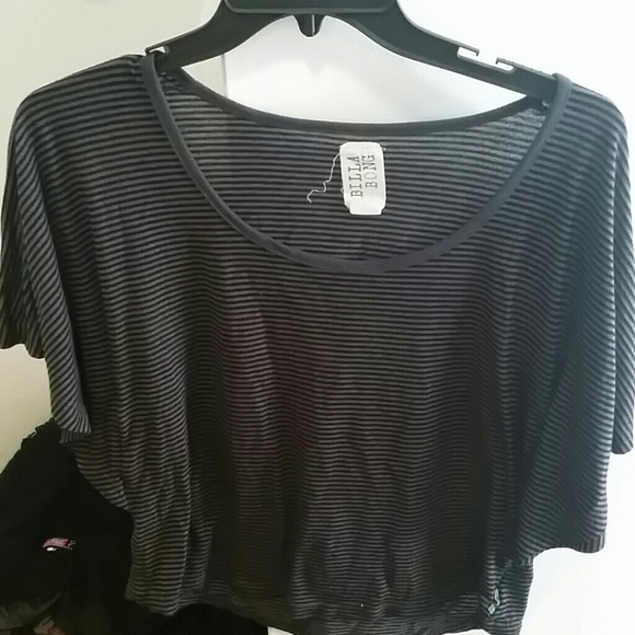 Short sleeve flowy top
