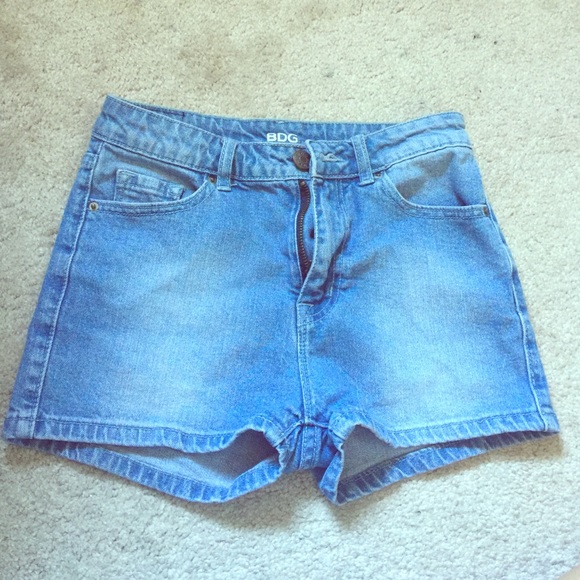 BDG shorts 💗