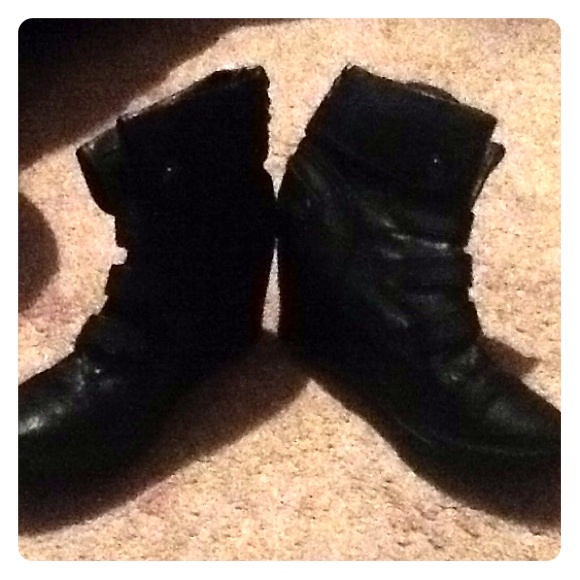 Sneaker wedges