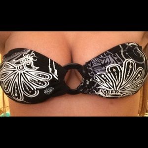 Black and white designed bikini top bandeau