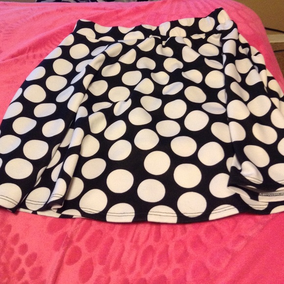 Poca dot skirt