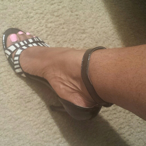 GUESS Shoes