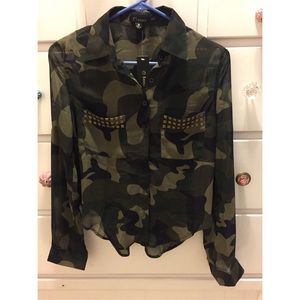 Sheer Camo Button-up w/cute stud pockets Brand New