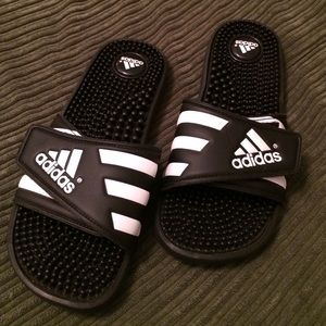 Adidas slip ons