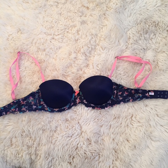 Victoria's Secret PINK 32b bra
