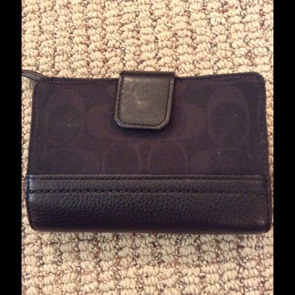 Coach Wallet - Picture 2 of 4