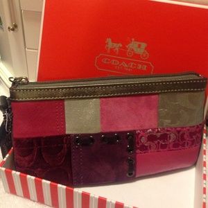 Coach wristlet!! Never used