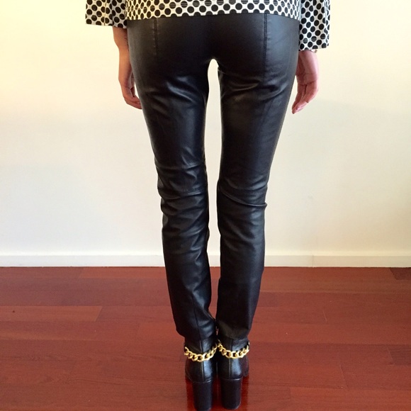 BUNDLED [zara] black faux leather capri pants - Picture 3 of 4