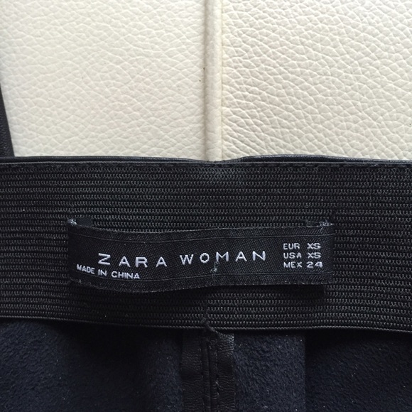 BUNDLED [zara] black faux leather capri pants - Picture 4 of 4