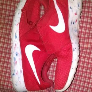 Nike roshes