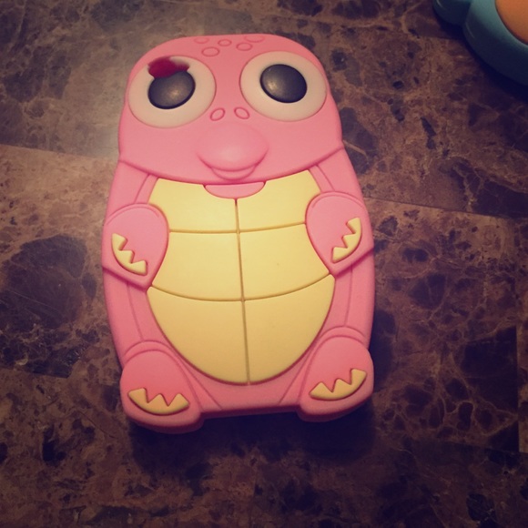 I Phone 4/4s Pink Turtle Case. Extra soft Case