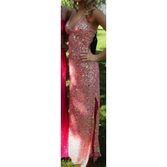 Prom dresses - Picture 3 of 4