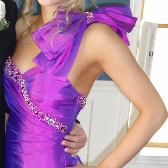 Prom dresses - Picture 4 of 4