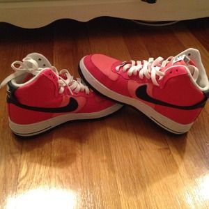Pink nike air sneakers