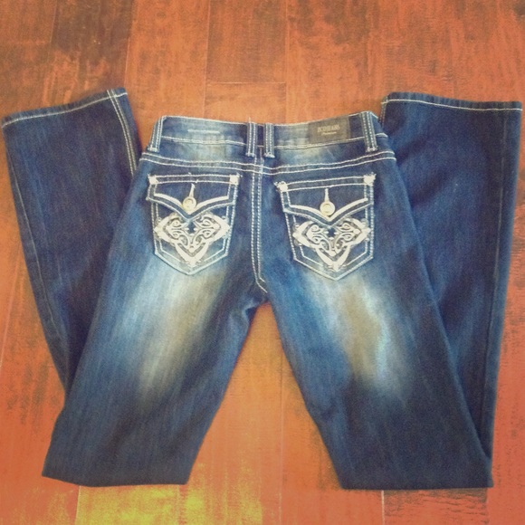 👖Long legged boot cut jeweled jeans👖