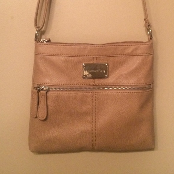 SOLD!!Nine West Nude Crossbody - Picture 3 of 4