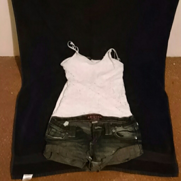 Rue 21 lace White tank top M & Arizona shorts
