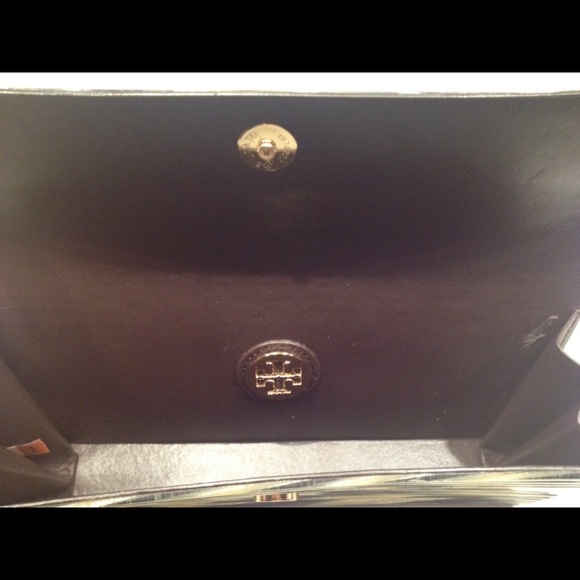 Tory Burch Resin Clutch NWOT - Picture 4 of 4