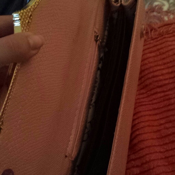 Purse - Picture 3 of 3