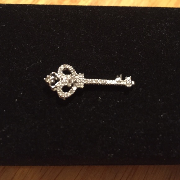 Key charm diamond