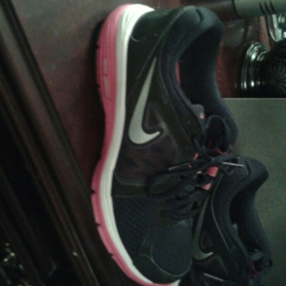 Nike dual fusion run shoes