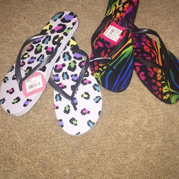 NWT flip flop bundle