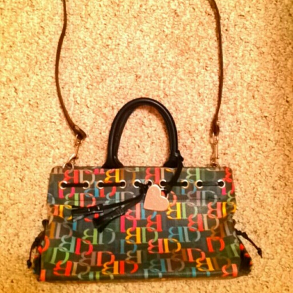 Handbags - Dooney  purse NOT FOR SALE ( trading) to @ladida.