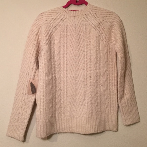 Forever 21 Sweaters - NWT Forever 21 Cream Cable Knit Sweater Sz S Forever 21 Sweaters - NWT Forever 21 Cream Cable Knit Sweater Sz S
