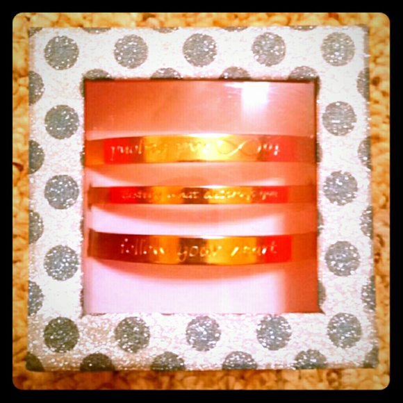 Jewelry - Bracelets