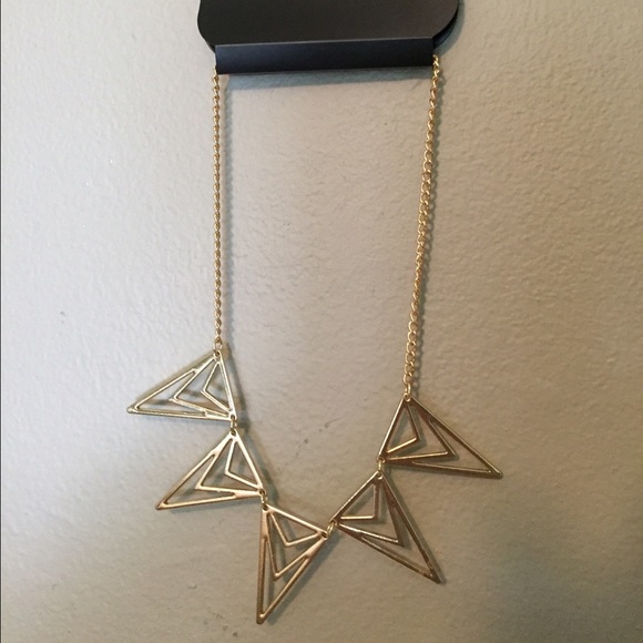 Topshop gold statement necklace!