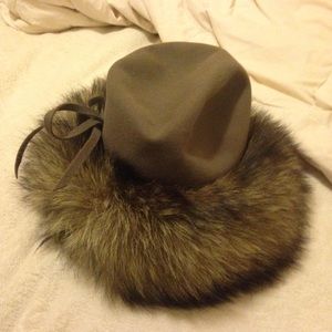 Furry hat!