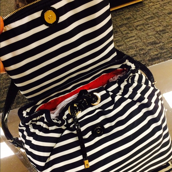 ⚡️CLEARANCE⚡️🎀Kate Spade striped bag🔱 - Picture 3 of 4