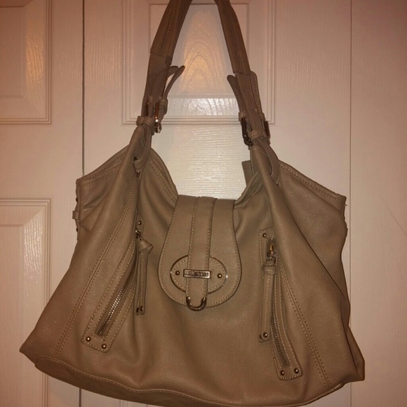 Gray purse great condition