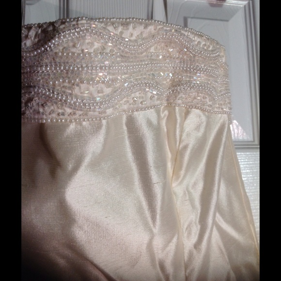 👰Wedding Dress👰 - Picture 2 of 4